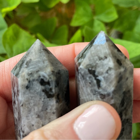 ⚡️2 Larvikite Crystal Flashy Towers⚡️ - Picture 9 of 13